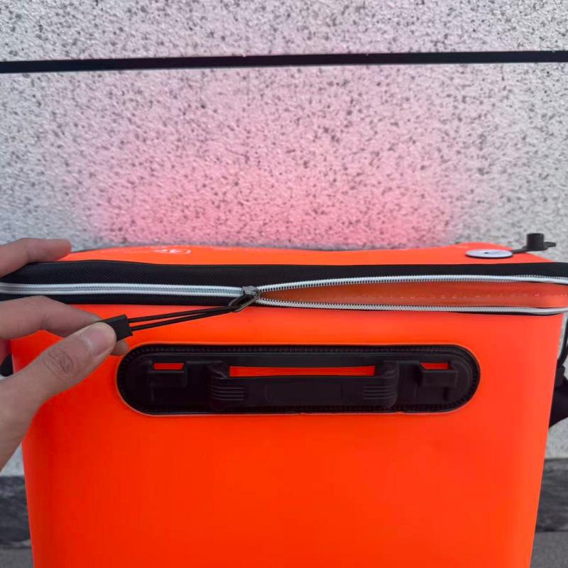 Eva Verdickter Angelkübel: Integrierter geformter Fischhalter, Wasser-/Köderbehälter, Lebendfischbehälter.