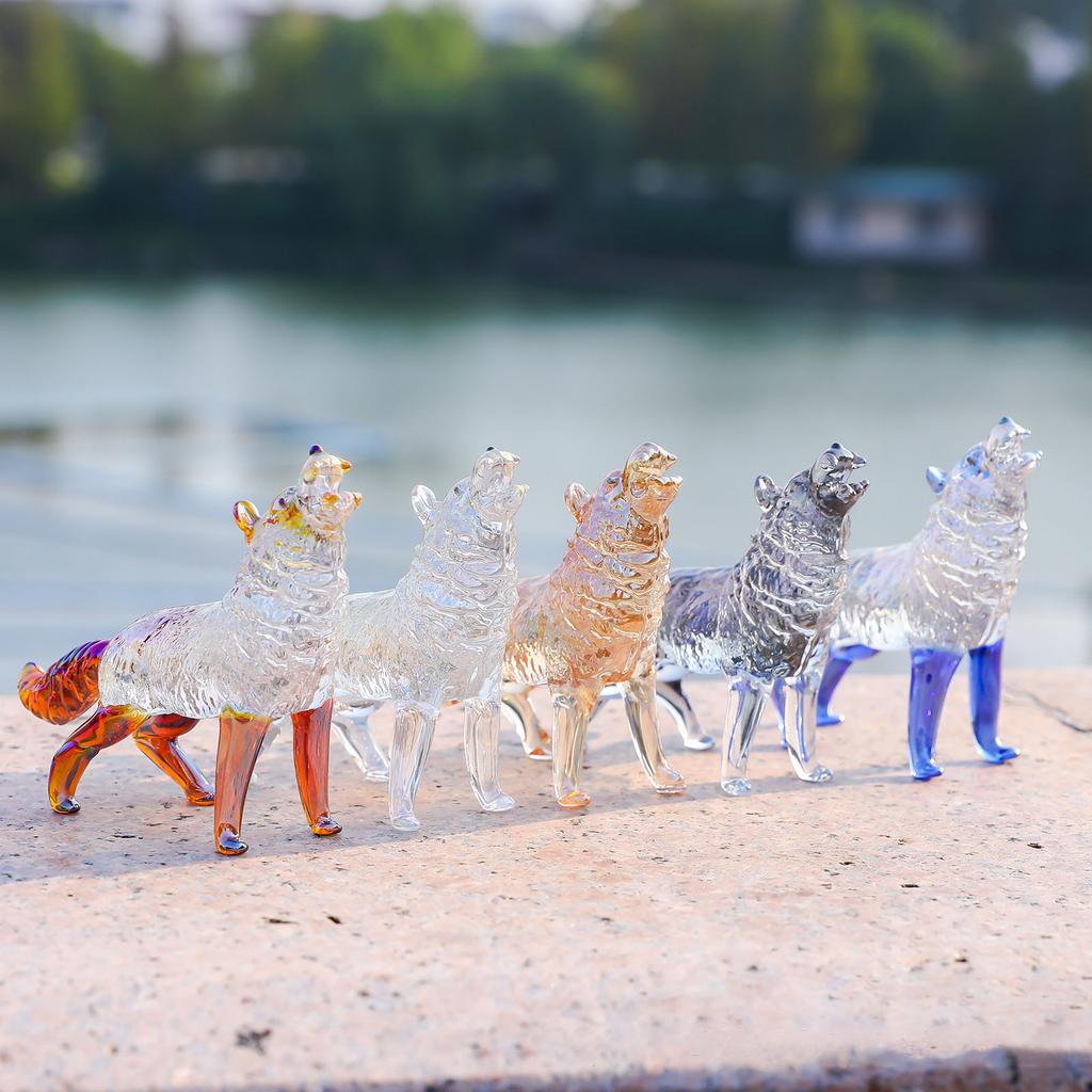 Crystal Glass Wolf Figurine Howling Wolf Statue Hand Glass Animal Sculpture Collectible Paperweight