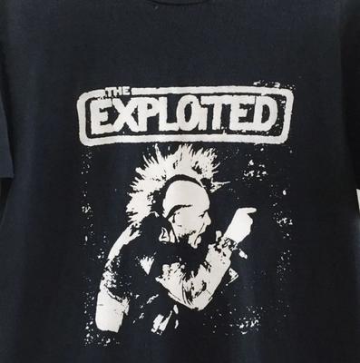 Tops – T-Shirts