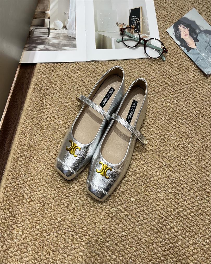 French evening breeze temperament small leather shoes women's 2025 spring and autumn new flat-bottomed retro single shoes Mary Jane shoes