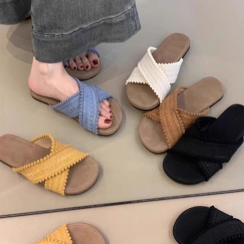 Flat sandals girl 2025 new summer retro ethnic fairy evening breeze bohemian beach outside slippers