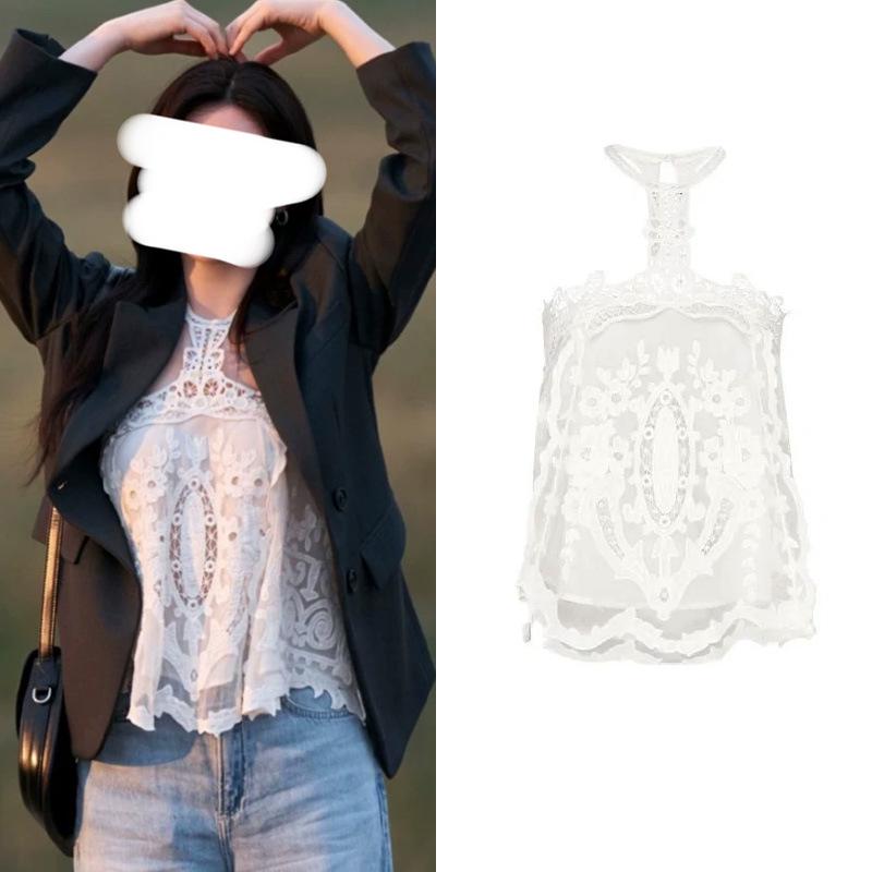 

Go Youn-jung Style Heavy Embroidered Crop Top: Luxurious Halter Neck, Strapless Top for Women L (58-62 kg)