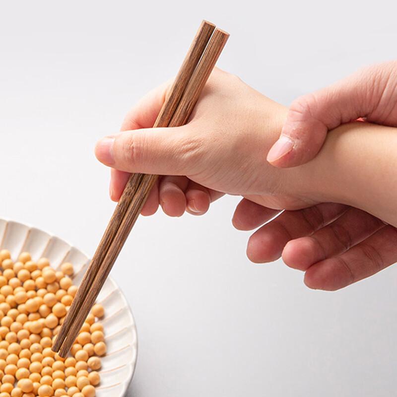 Alishan 18cm Wooden Kids' Chopsticks (20 Pairs)