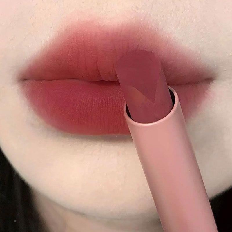 Fermentierter Reiswein: Trendiger C-Position Bomb Field Rose Retro Lippen-Mud - Super heißer matter Lippenstift für Studenten.