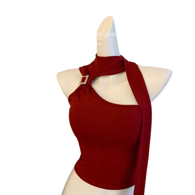 Women's Summer Knit Halter Top with Off-the-Shoulder Neckline Luxurious Figure-Hugging Sexy Cropped Top