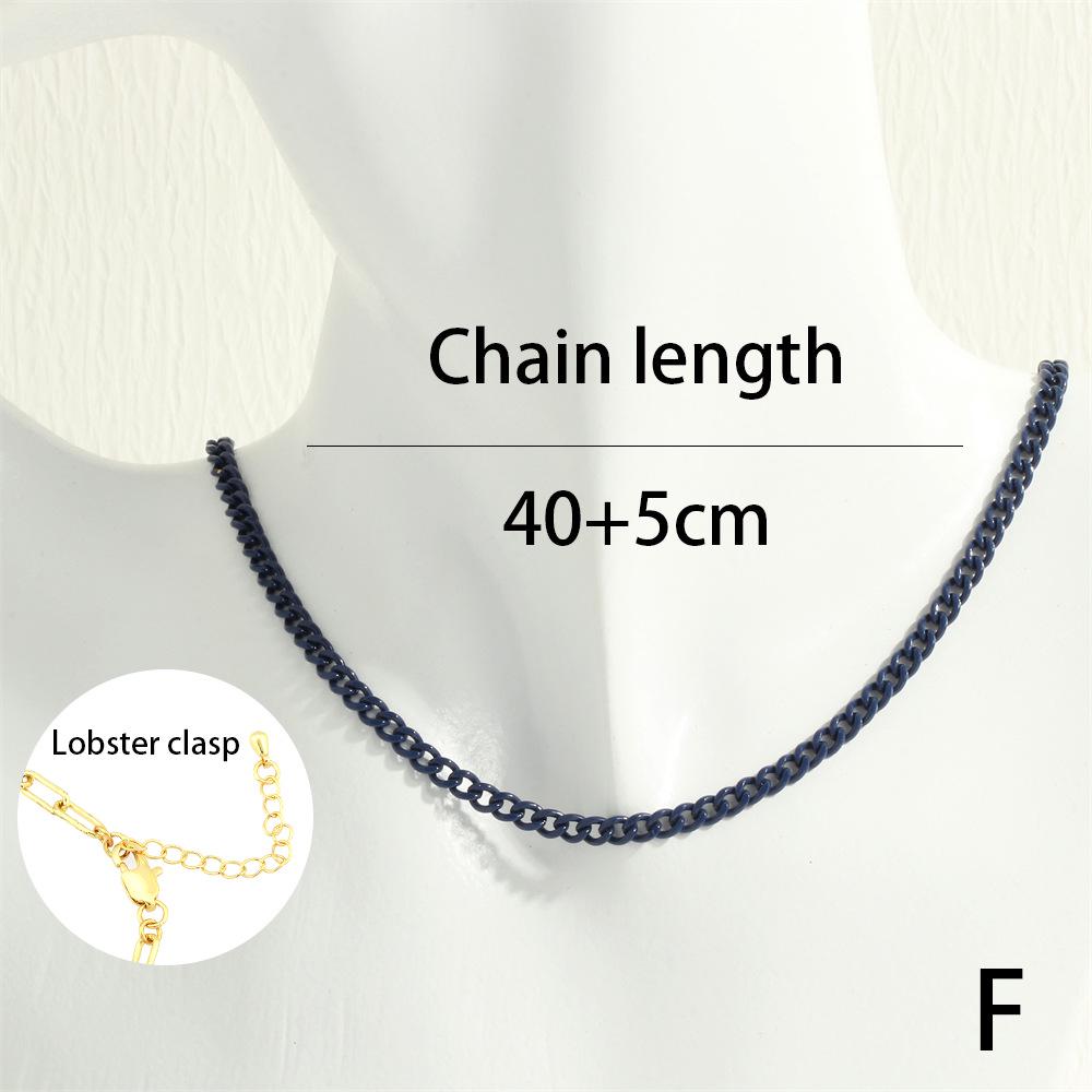 Moderner trendiger Damen-Choker mit farbiger mehrlagiger kubanischer Kette
