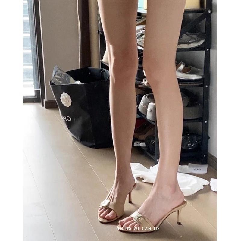 

One-word cool slippers with open toes for women to wear 2025 summer new apricot sexy fashion versatile stiletto high heels 42 абрикосовый