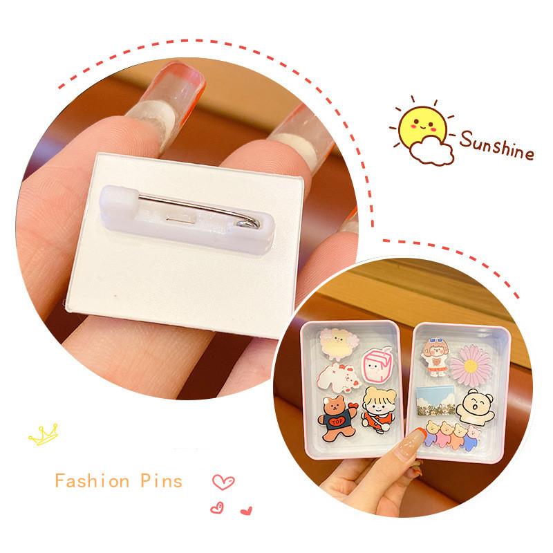 10/20/30/40/50Pcs Acrylic Animal Cartoon Badges Pins Diversity Random Badges Personalized Trendy Pins For Backpacks Clothes Bag