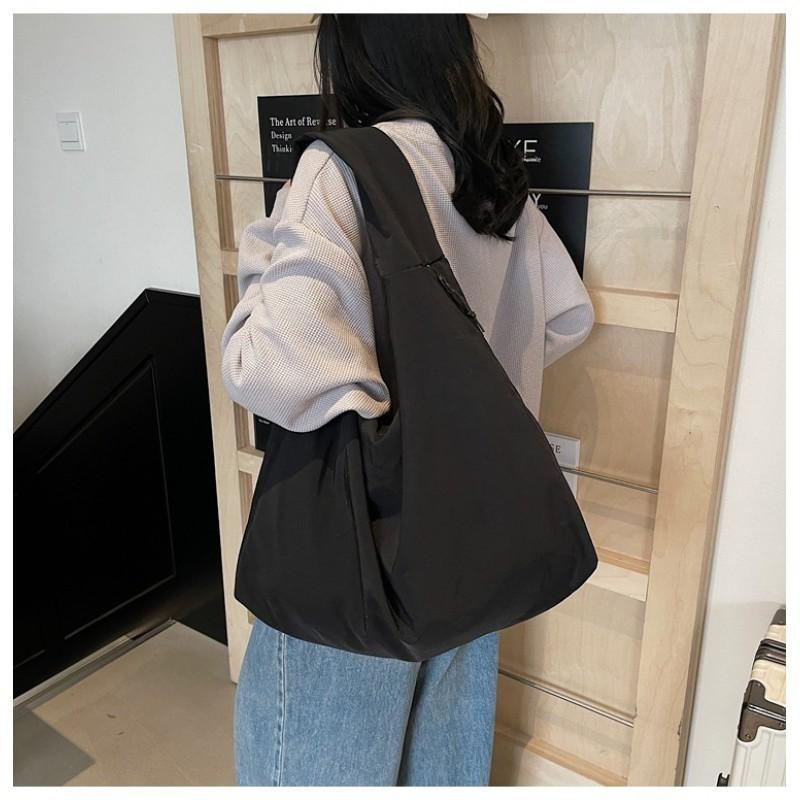 

Japanese Fashionable Casual Canvas Tote Bag Women s All-matching Large-capacity Underarm Commuting Shoulder 45x19x31 чёрный