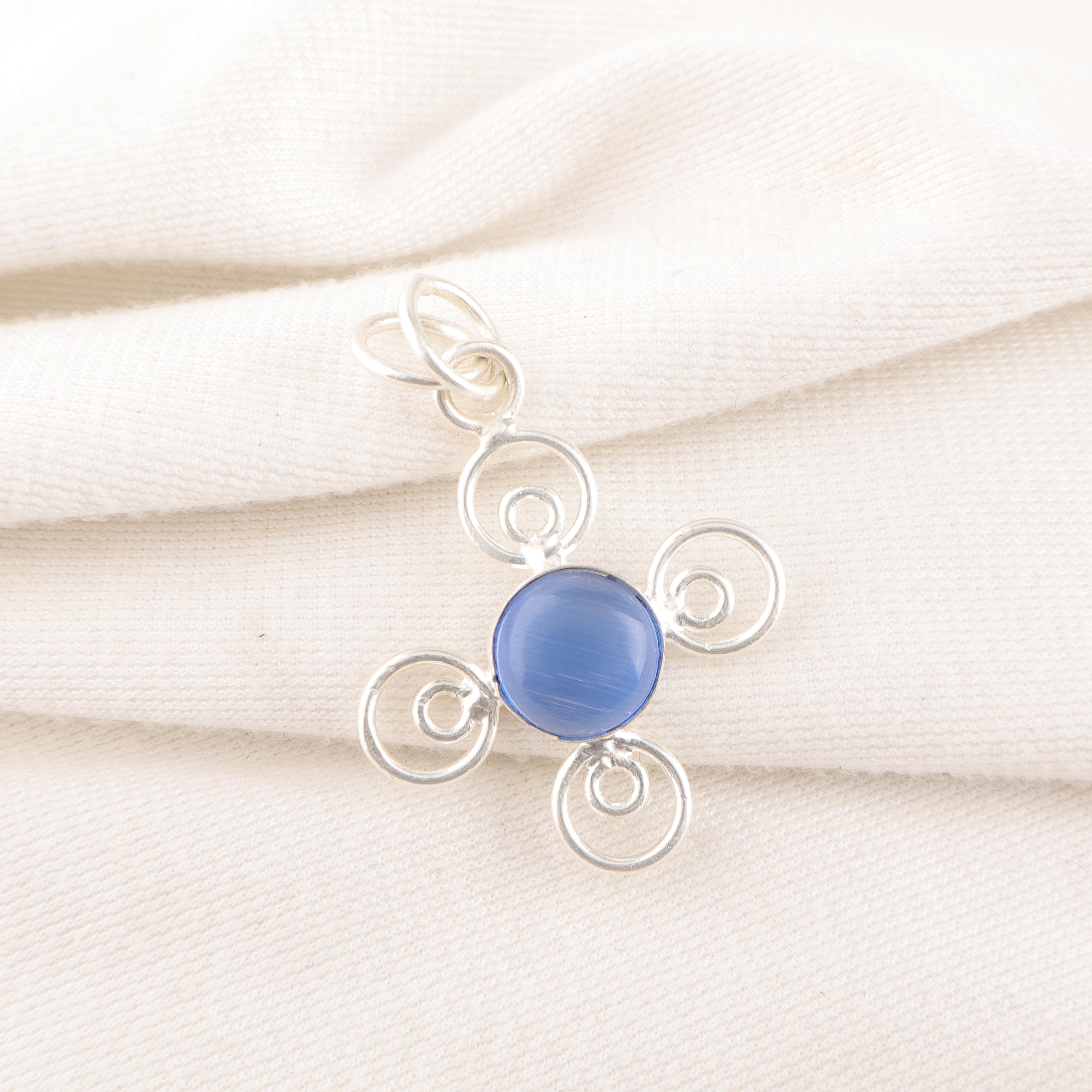 

Кулон с камнем «кошачий глаз» темно-синего цвета, Ювелирное изделие из стерлингового серебра 925 пробы, Дизайнерский кулон ручной работы, Подарок для сестры 1.57 Inches синий