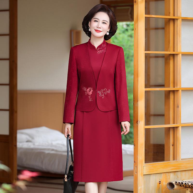 

2026 Elegant Autumn Dress for Mothers of the Bride or Groom - Stylish Attire for Middle-Aged and Elderly Women 4XL червоний