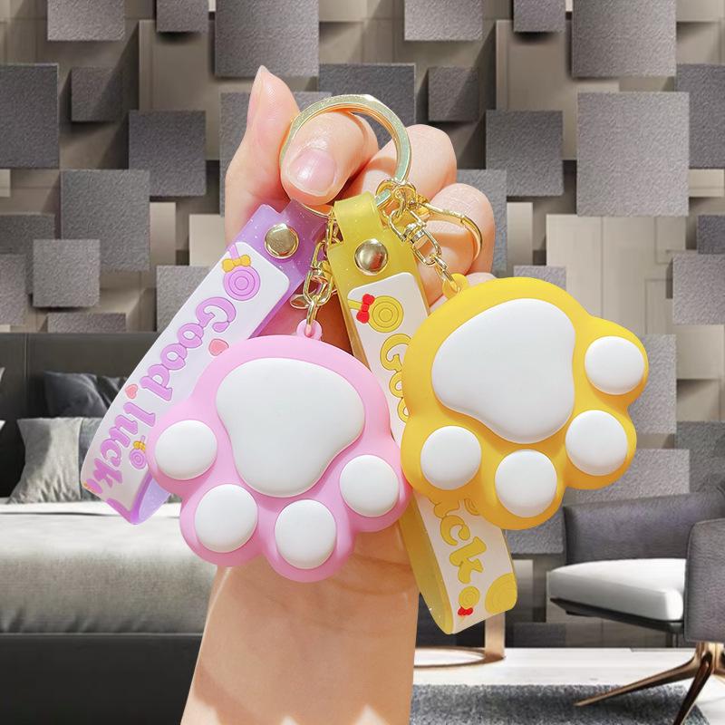 Cute Cat Paw Keychain with Heart Pendant - Cartoon Style Backpack & Car Key Accessory, Perfect Small Gift for Girls