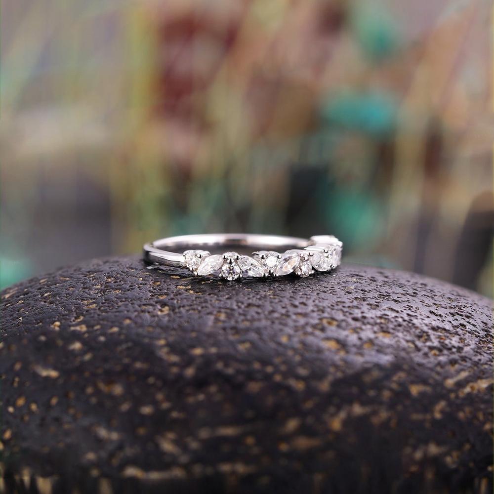 Huitan Fancy  Color Thin Ring for Women Inlaid Dazzling CZ Stone Exquisite Girls Finger Accessories Gift Statement Jewelry