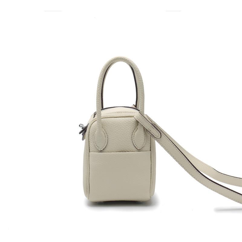 New First-layer Cowhide Lindy Bag, Genuine Leather Shoulder Messenger Bag, Fashionable Doctor Bag, Mini Bag, Silver Buckle, Silver.