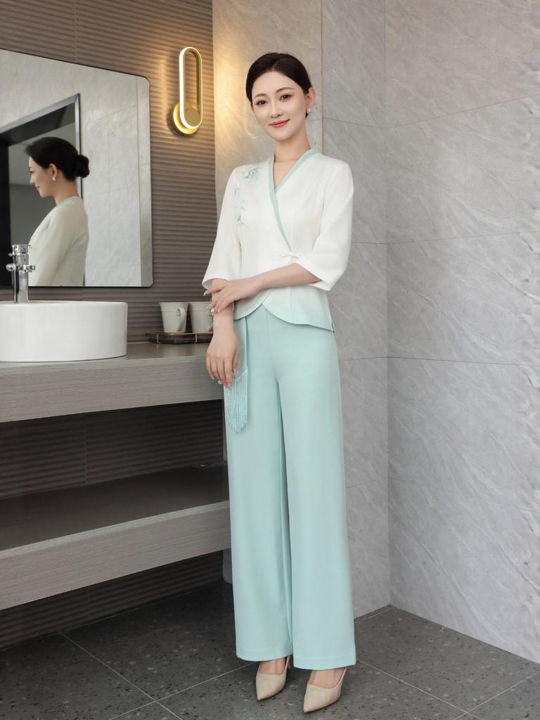 New Chinese Style Spring Workwear Set for Beauty Salon Technicians – Women’s Moisture-Wicking Outfit.