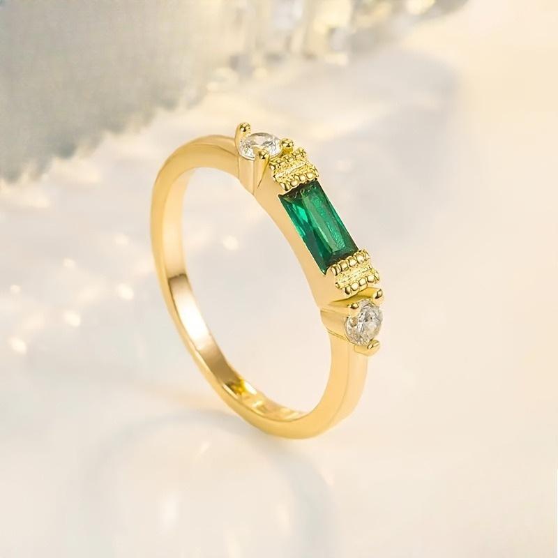 Emerald Ring for Women, Featuring A Geometric and Minimalist Design, A Fashionable Ring That Never Fades In A Long Time