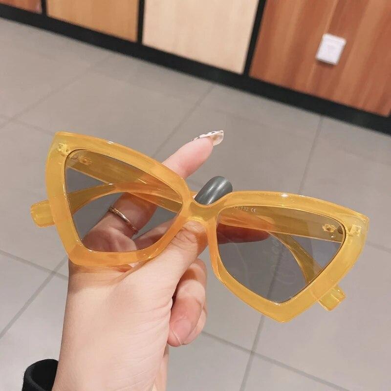 Unisex INS Cat Eye Sunglass Trendy Female Luxury Design UV Eyewear Popular Men Travelling Oversized Sun Shades Goggles