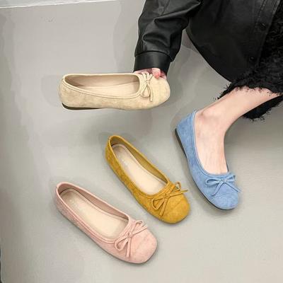 Sapatos Doudou de bico raso estilo vento de fada com sola plana para balé, novos 2025 primavera e outono, retrô, gentis, de um só pedal, camurça, sapatos de sola única femininos