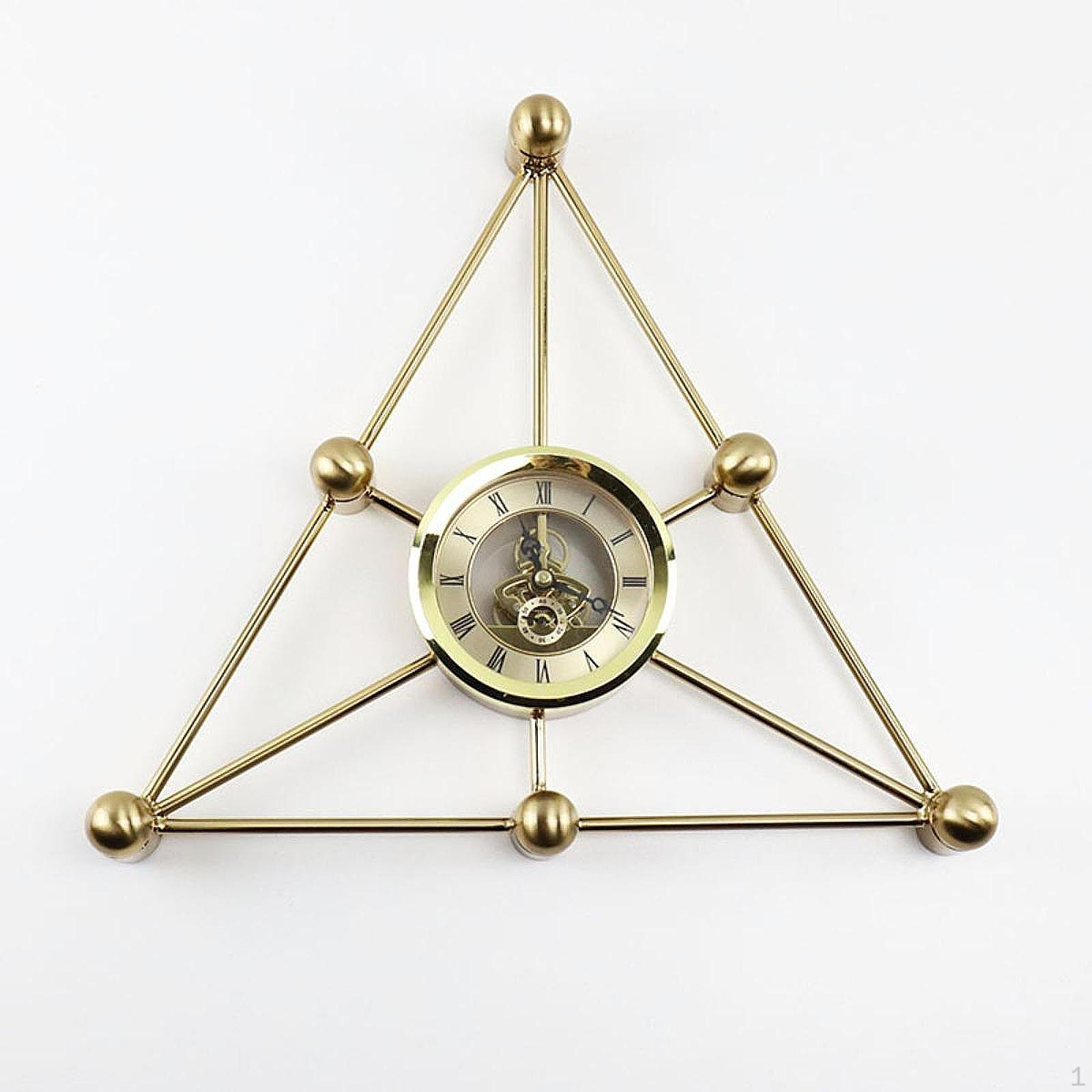 

Геометрические часы для украшения стола, металлические аксессуары для дома, подарок, современные бесшумные часы для жизни Triangle