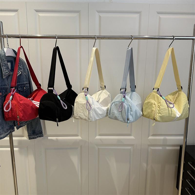 Women's Large Capacity Crossbody Bag - Simple, Stylish, and Multifunctional for Outings and Fitness