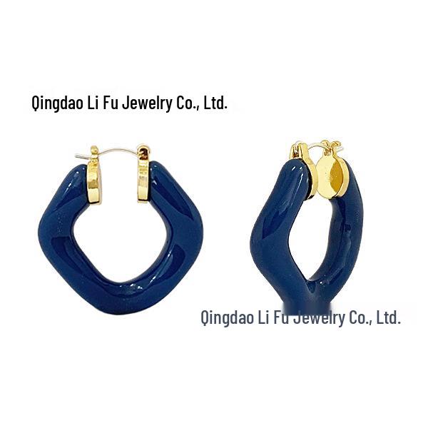 Lisa Style 2021 Trendy Geometric Round Earrings: Light Luxury Design