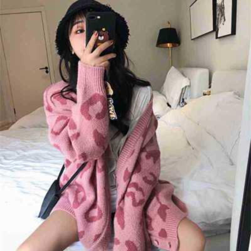 Autumn and Winter Women's Loose Sweater Jacket Female Leopard Retro Long-sleeved Knitted Cardigan Comfortable Versatile and Fashionable