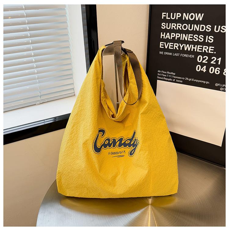 Women's Large-capacity One-shoulder Letter Calico Bag, Portable Oblique Span Bag, Trendy and Fashionable Versatile Women's Bag