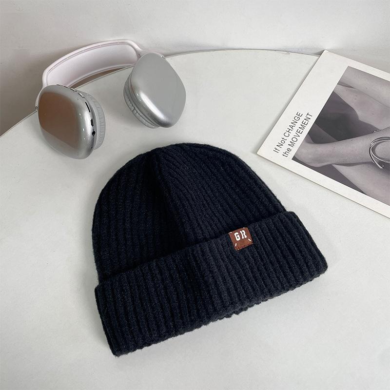 Simple Outdoor Labeling Knitted Hat for Men Autumn and Winter Warm Ear Protection Pullover Hat Versatile Cycling Wool Hat for Women