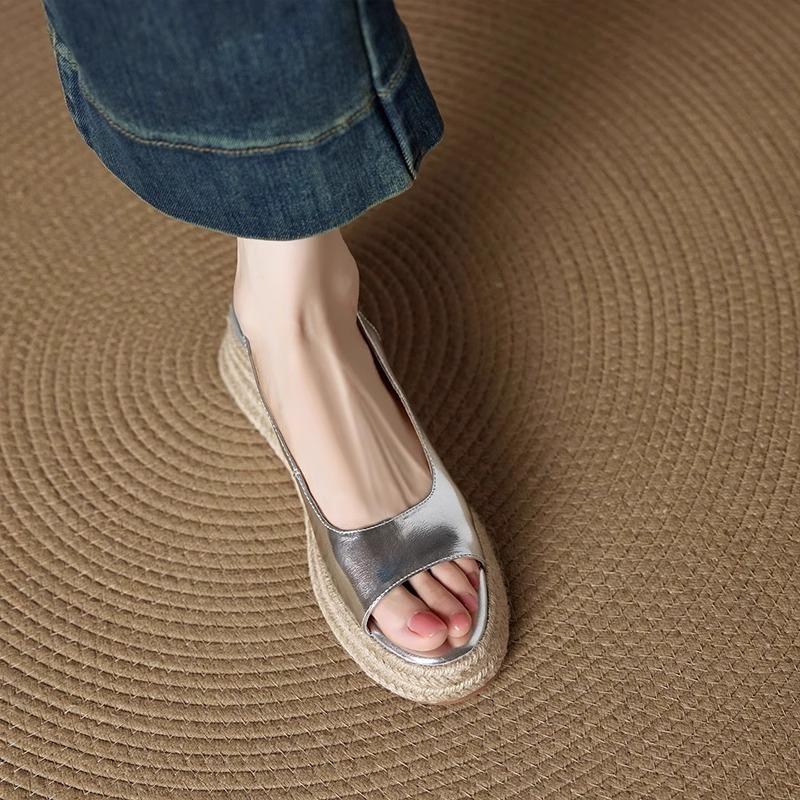 Round head straw woven fish mouth open-toed sandals women's summer wear 2025 new models with skirts to increase the height of the slope heel with
