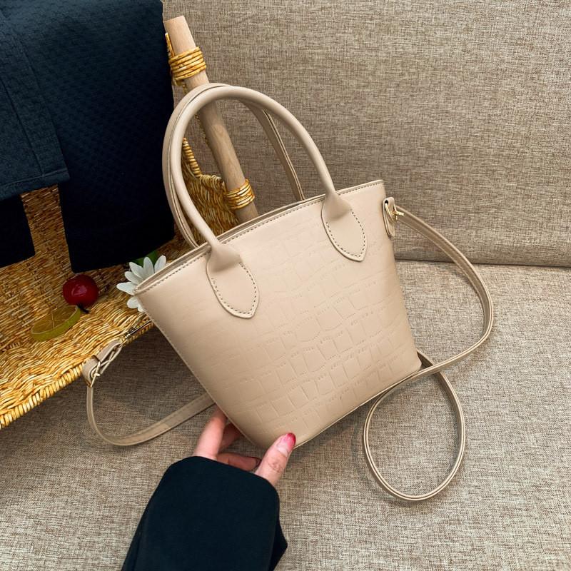 Trendy Bucket Bag In Black White Brown And Khaki Ideal For Street Style Enthusiasts хаки