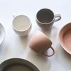 A Pair of 320ml Mugs with a Crystalline The Nuanced Shapes and Nuanced Colors of Gray and Pink Make a Perfect Microwave and Dishwasher Made In Japan