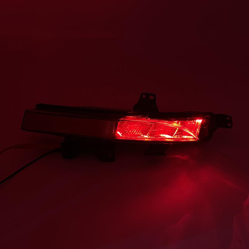 For Land Rover Discovery Sport 2015-2020 LR060911 LR060910 Car Parts Rear Bumper Fog Light Parking Warning Reflector Taillights
