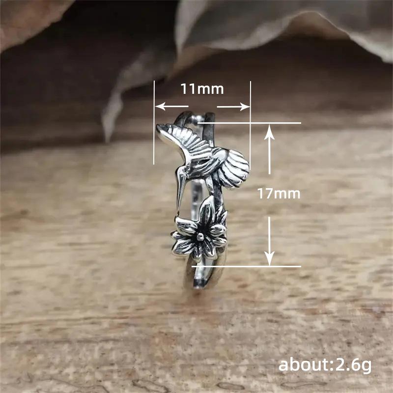 Retro And Old Jewelry, Literary And Fresh Flowers, Simple Hummingbird Ring, Ancient Silver Smear Ring.