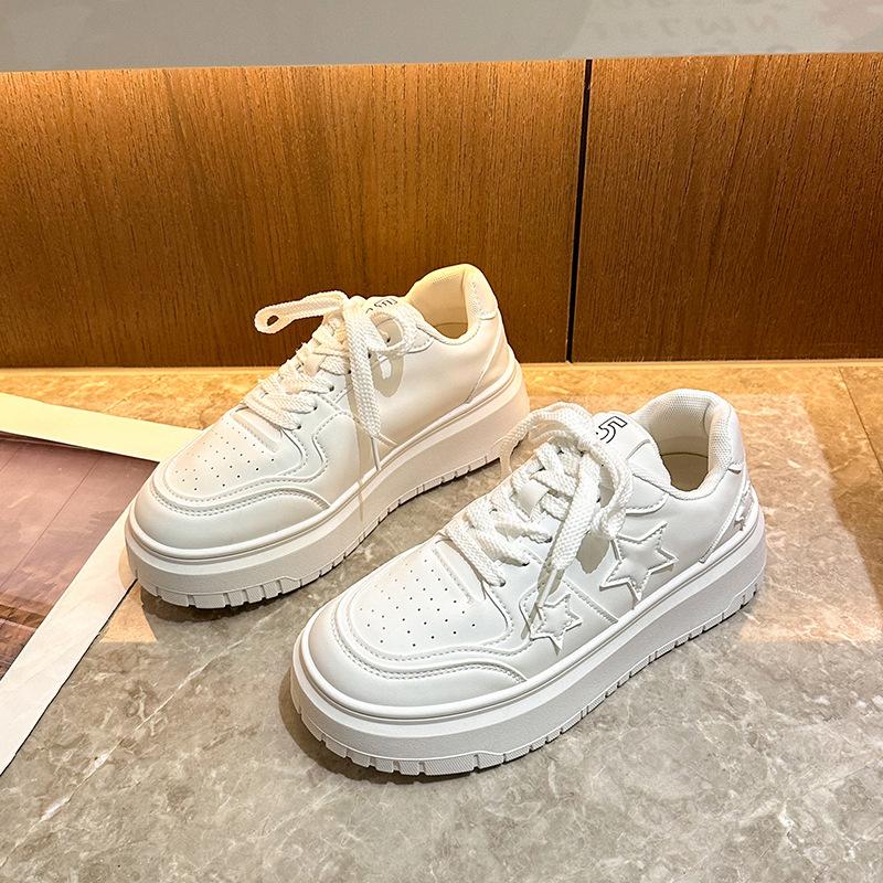 

Little white shoes women s platform muffin shoes 2025 autumn new heightening star pattern board shoes versatile casual shoes 40 білий