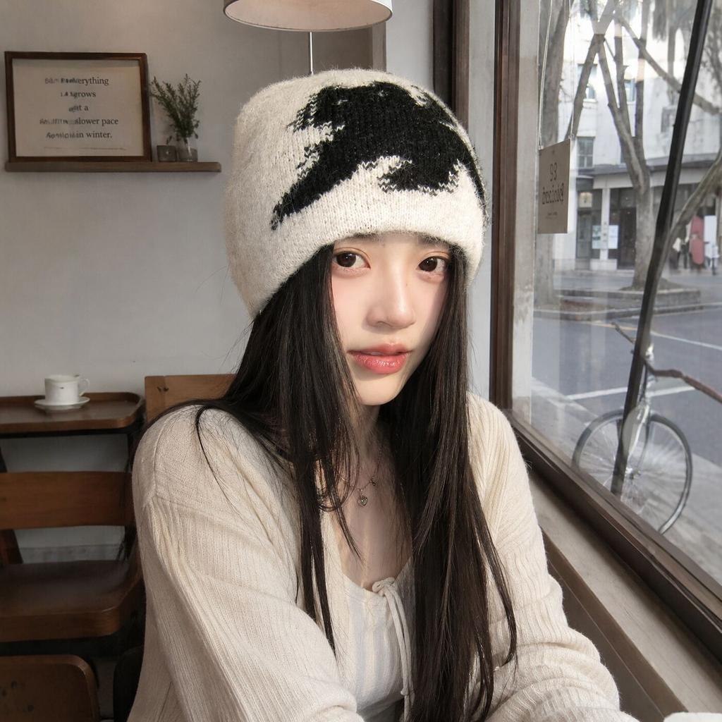 ins wind cartoon cat knitted hat women's autumn and winter warm ear protection wool hat versatile face small cold hat