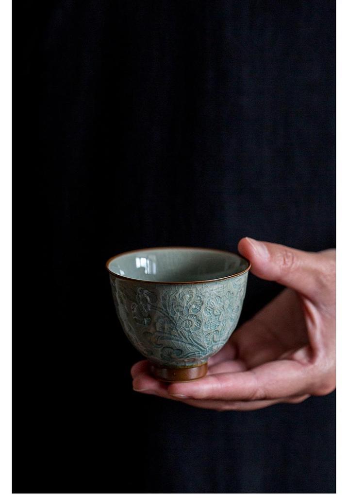 Secret Glaze Embossed Lotus Ceramic Tea Tasting Cup - Kung Fu Style, Single Home Use