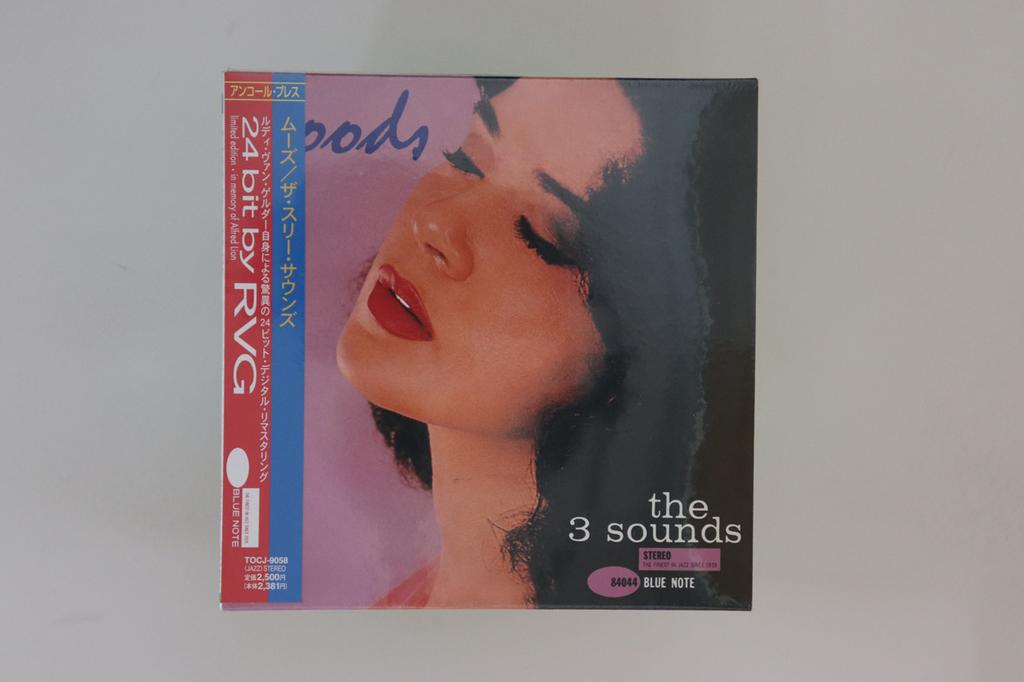 CD THREE SOUNDS - Moods TOCJ9058 BLUE NOTE 1998 Japonsko Obi Jazz Použité