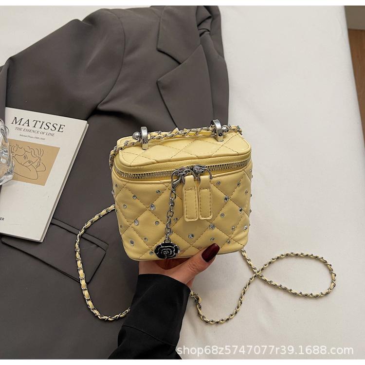 

Chain bag 2025 new mini niche box bag niche design messenger bag Xiaoxiangfeng foreign style mobile phone bag жёлтый