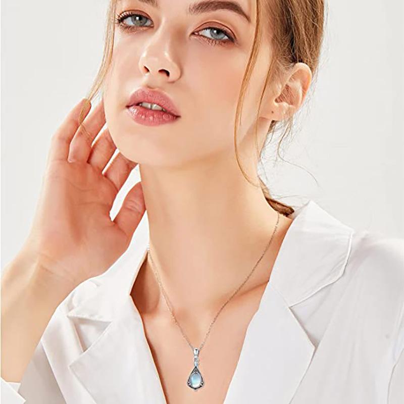 Style Jewelry, Imitation Moonstone Vine Necklace, Female, Water Drop-Shaped Antique Silver Pendant.