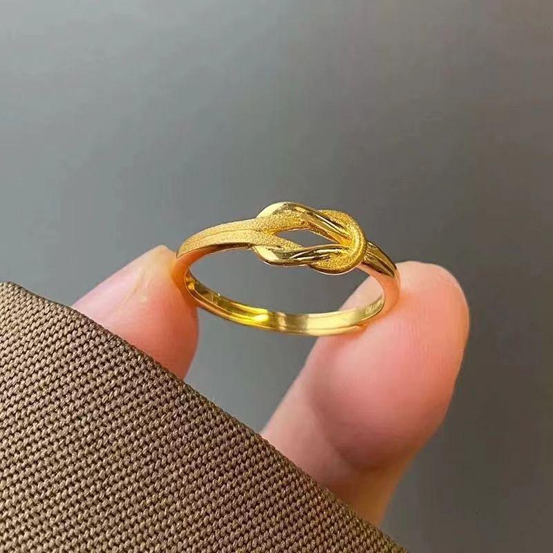 Elegant Golden Alloy Ring: A Charming Gift for Friends and Relatives