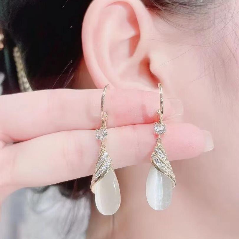 2024 Chic Geometriska Diamant Kattöga Örhängen - Lätt Lyx Trendig Design