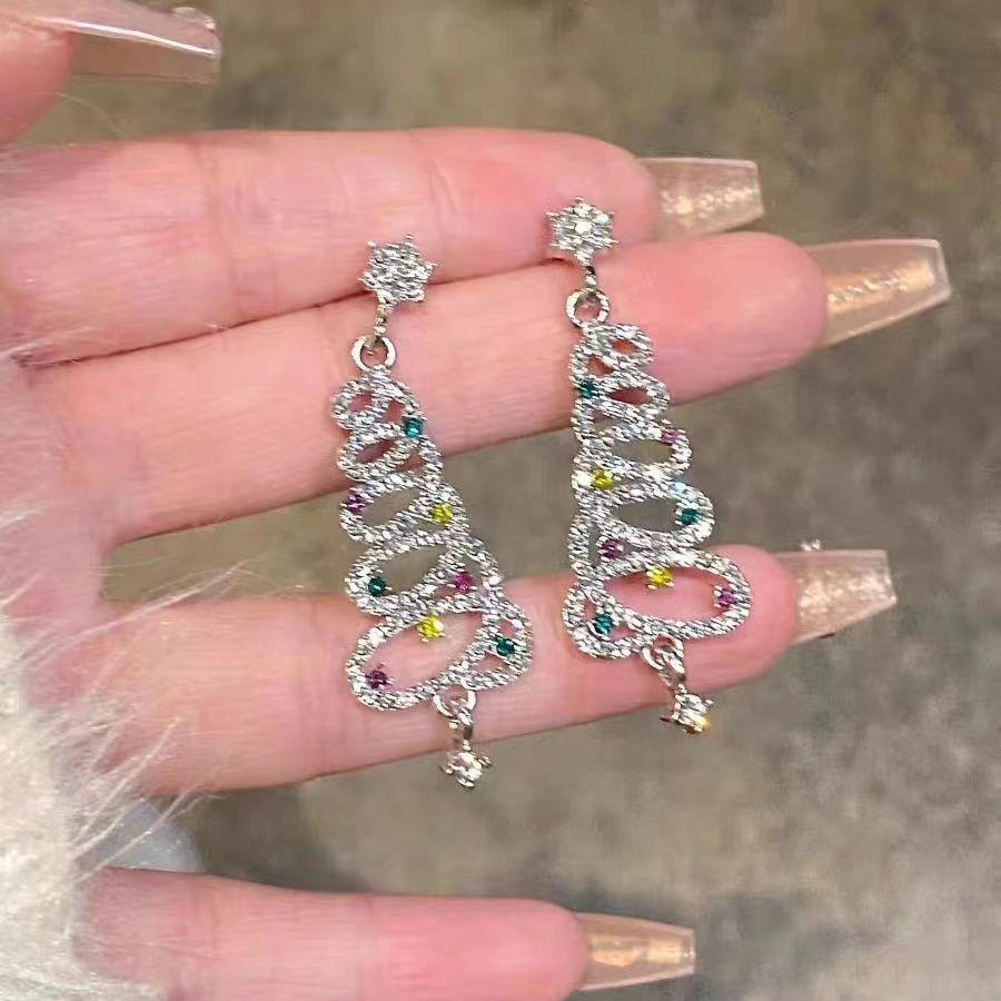 Autumn and winter zircon Christmas tree stud earrings light luxury niche high-end earrings Christmas atmosphere exquisite versatile earrings