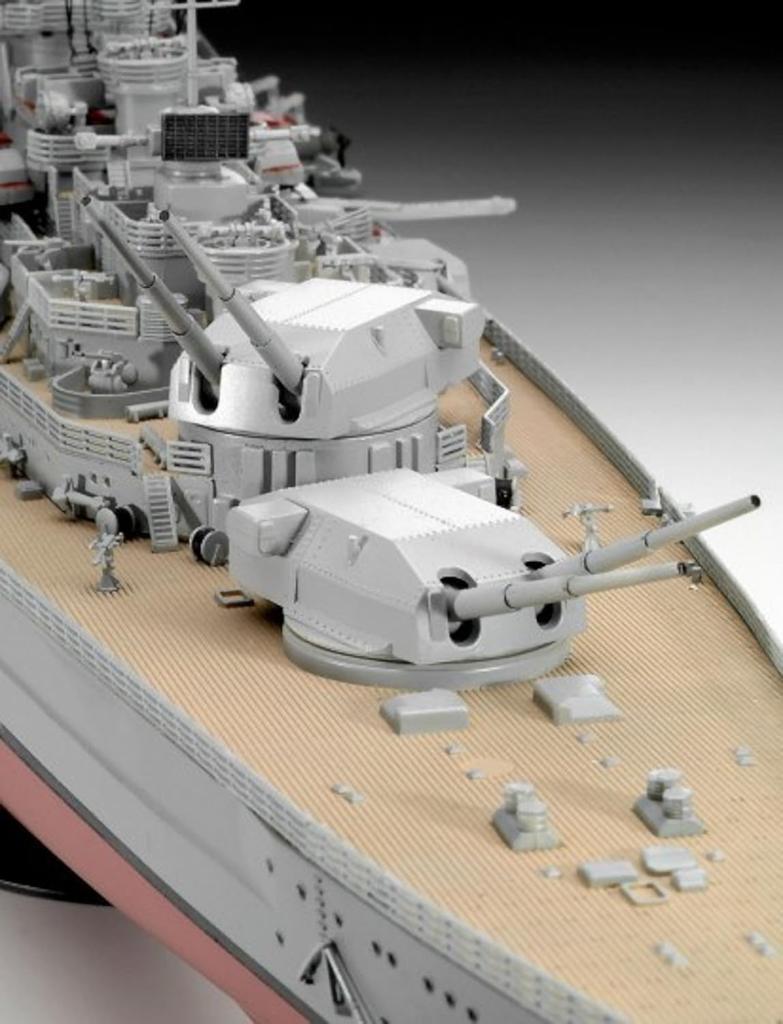 Revell 1/350 Deutsches Marine Schlachtschiff Bismarck Plastikmodell