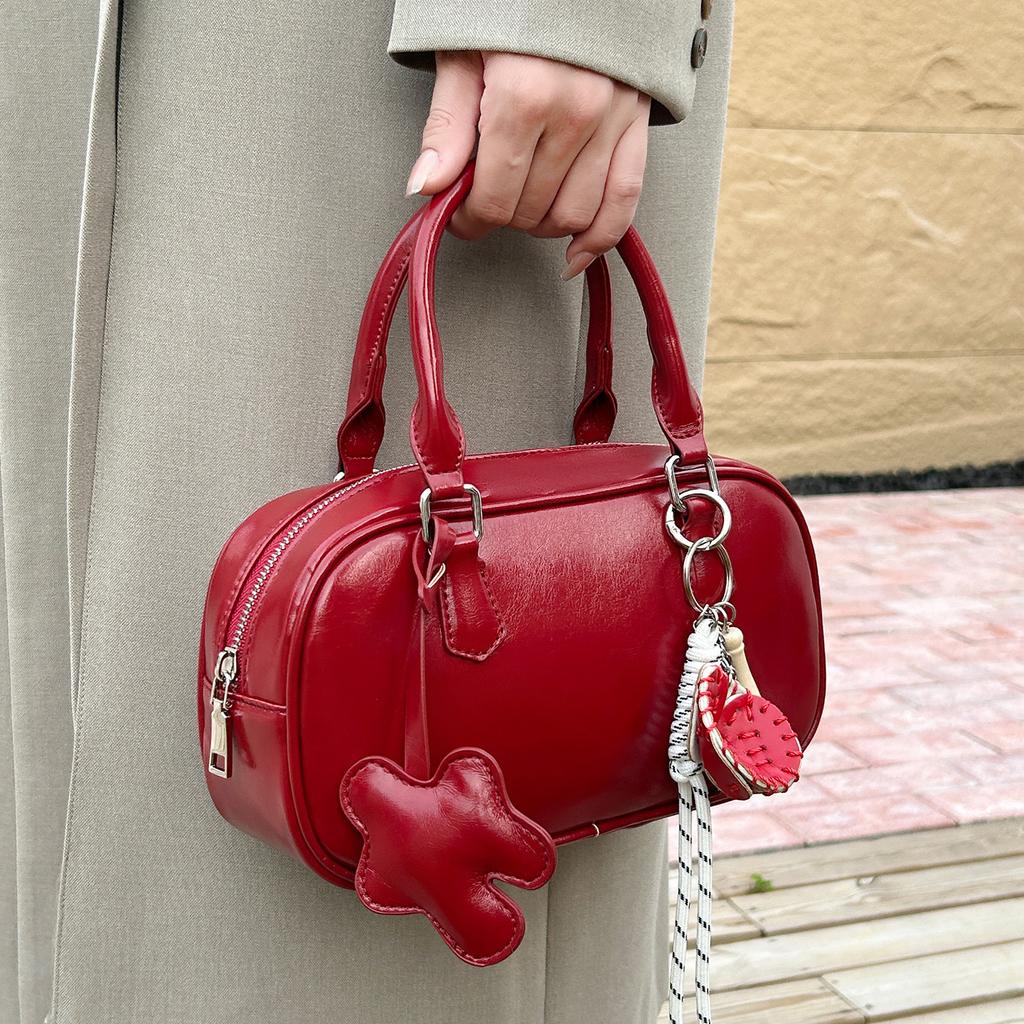 Red bridal wedding bag niche design bowling bag women's 2025 new retro handbag bag Boston bag