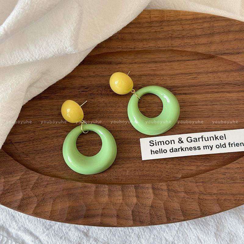 

Summer Hoop Earrings Ear Clip Female Special-Interest Design Seaside Ear Studs 2025 New Arrival Dopamine Exaggerated Holiday Earrings Green circle earrings-Silver Needle