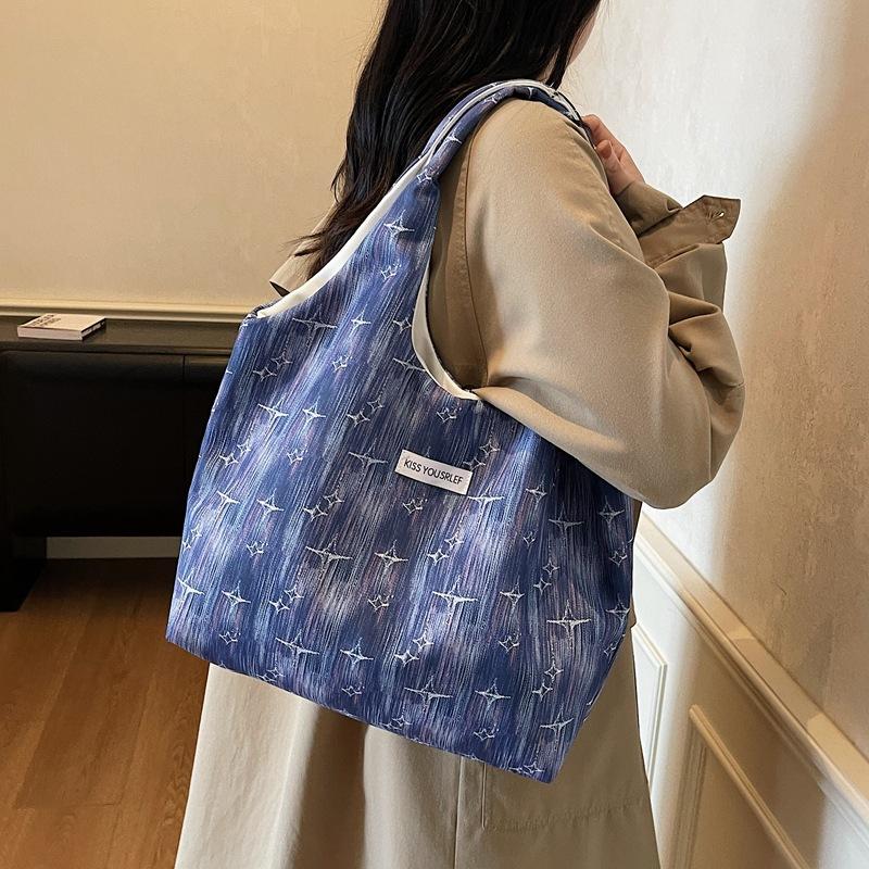 Canvas bag women's 2025 autumn new popular fashion student class commuting shoulder bag large capacity tote bag