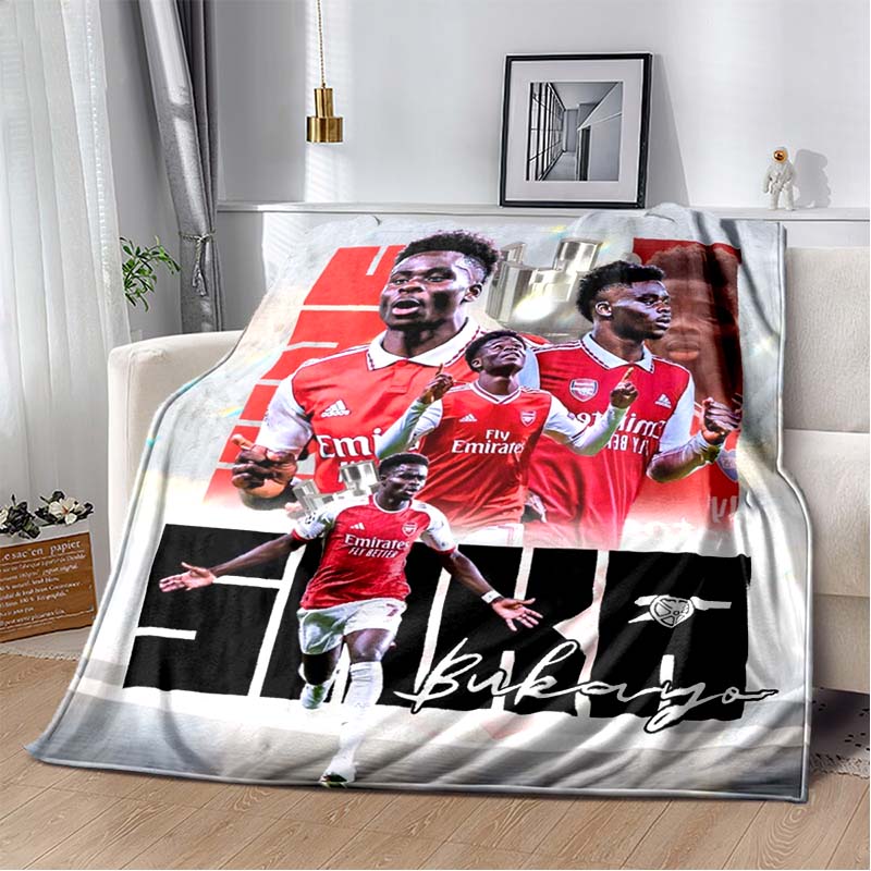Bukayo Saka Football Fleece Blanket, Soccer Player Saka Red Background Print Throw Blanket, Soft Warm Blanket for Sofa Bedroom Fan Decor