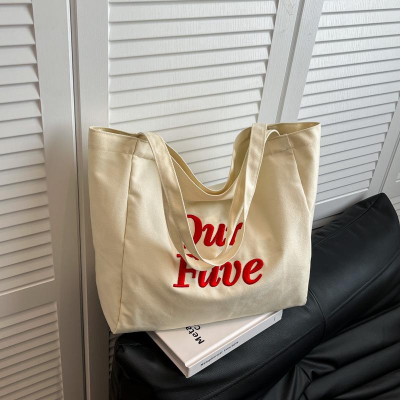 

Повседневная простая текстура нишевый дизайн модная сумка большой вместимости 2025 лето новая женская наплечная сумка-тоут белый