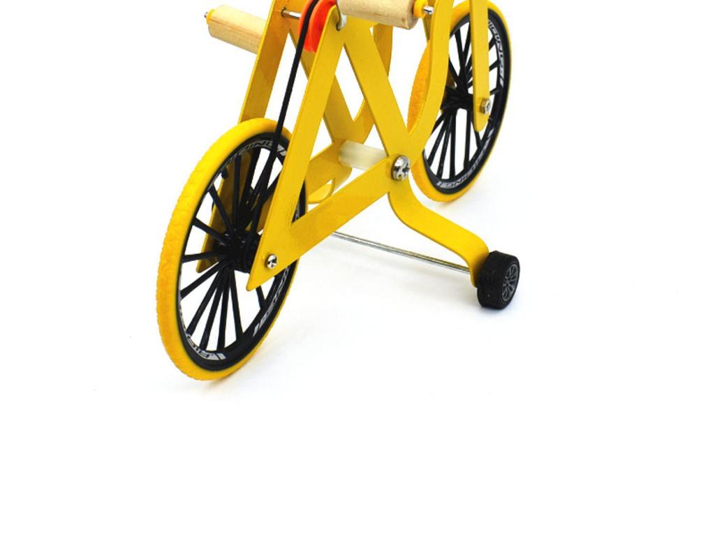 Parrot Bicycle Toy: Interactive Training Tool for Small Birds