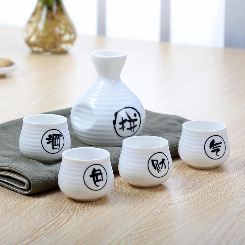 Japanese Style Sake Set Creative Ceramic Wine Set One Pot Four Cups Soju Bottle Cup for Restaurant Household Bar Accessories New